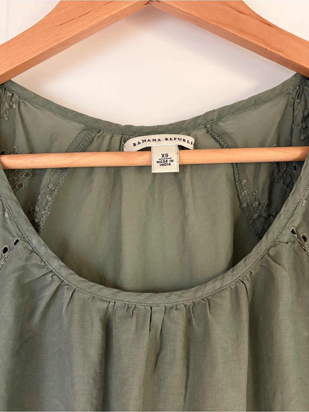 Banana Republic Olive Green Scoop Neck Women's Blouse
